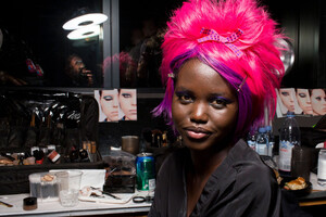 anna-sui-bks-g-rf19-7829.thumb.jpg.31d72ec03a80b6a392c0393d596e8779.jpg