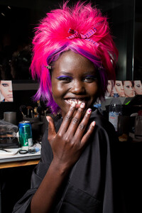 anna-sui-bks-g-rf19-7835.thumb.jpg.5c1fece2d6d826637a80624bb5145814.jpg