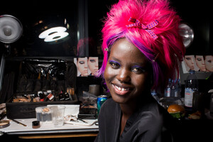anna-sui-bks-g-rf19-7848.thumb.jpg.f3afe9423e264abef70f9c38e0288993.jpg