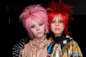 anna-sui-bks-g-rf19-7895.thumb.jpg.ad6e761a92b43c230e651c08ddfd05e4.jpg
