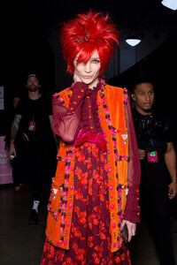 anna-sui-bks-g-rf19-7915.thumb.jpg.772c4e34a5b2b7521dcc6e5df7baf45b.jpg