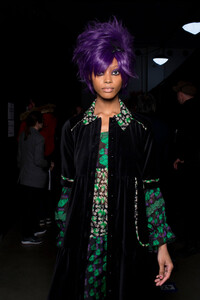 anna-sui-bks-g-rf19-7958.thumb.jpg.fec37b2fb11314863d483fc420b7c38a.jpg