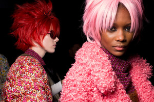 anna-sui-bks-g-rf19-7972.thumb.jpg.01e5ee1d0e0a0c966bda3f94f30cef14.jpg