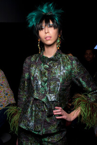 anna-sui-bks-g-rf19-7980.thumb.jpg.e87f13847d970201309a794ba3b2a789.jpg