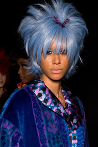 anna-sui-bks-g-rf19-8168.thumb.jpg.0ef480ec5514dd52617fe97750b822ea.jpg