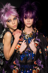 anna-sui-bks-g-rf19-8329.thumb.jpg.1b18478dbeca14e0126405edc101b4e2.jpg