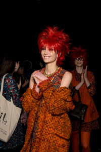 anna-sui-bks-g-rf19-8345.thumb.jpg.e9a62a8d414b138e53f6e16e06200749.jpg