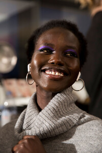 anna-sui-bks-m-rf19-3344.thumb.jpg.a1a224715bc530547c8e44a6ddd6ab48.jpg