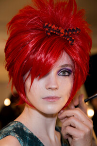 anna-sui-bks-m-rf19-3403.thumb.jpg.02fc6a76e5bb6d0ca16f2064a842de4c.jpg