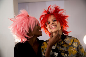 anna-sui-bks-m-rf19-3564.thumb.jpg.d912099c741527c6fbf507b1a714b4cc.jpg