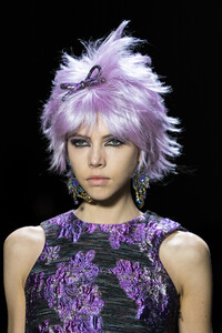 anna-sui-clp-rf19-0142.thumb.jpg.33933357634889d98131a57e54f1665d.jpg