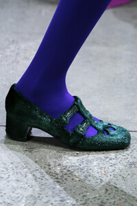 anna-sui-clp-rf19-0192.thumb.jpg.6aa33033cd058f27844bc03ea3ada7df.jpg