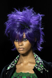 anna-sui-clp-rf19-0266.thumb.jpg.86a7a3d652357bb1896101d2ca8ebf7c.jpg