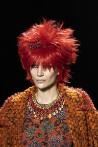 anna-sui-clp-rf19-0345.thumb.jpg.813bdde4c9e3b43002ef750d693ccae2.jpg