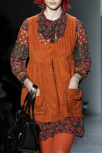 anna-sui-clp-rf19-0372.thumb.jpg.a7670dbbbf359baf93c9ab7c506d03ac.jpg