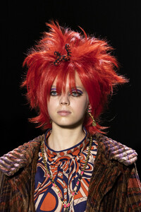 anna-sui-clp-rf19-0408.thumb.jpg.7fc747545bfcb2ffb3b29b79e6684648.jpg