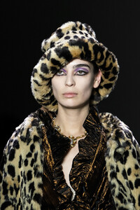 anna-sui-clp-rf19-0529.thumb.jpg.187193ef3b2781b633f74118dfacc1b3.jpg