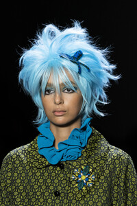 anna-sui-clp-rf19-0643.thumb.jpg.425c87838d83f4ccc1fe88ea073f7a20.jpg