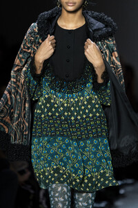 anna-sui-clp-rf19-0685.thumb.jpg.d16336f769cf17895bf3e9e7ad69c79a.jpg