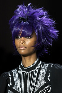 anna-sui-clp-rf19-0776.thumb.jpg.451c3e7705ef994f8ba46f0744d94255.jpg