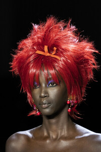 anna-sui-clp-rf19-0831.thumb.jpg.39266fb90bc8e1448d331d19a571b097.jpg