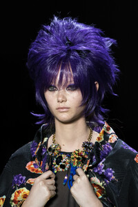 anna-sui-clp-rf19-0864.thumb.jpg.ba1d2960e6e047138f469b1faae8a07b.jpg