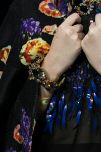 anna-sui-clp-rf19-0874.thumb.jpg.2e279d716e6a46b74a9ebcc806dda67f.jpg