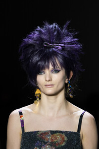 anna-sui-clp-rf19-0916.thumb.jpg.0e8d6aaa5b2df0a951a025e836d3876e.jpg