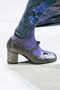 anna-sui-clp-rf19-0931.thumb.jpg.af3c137ae23671cf1f600207eeb5f45b.jpg