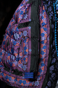 anna-sui-clp-rf19-1044.thumb.jpg.63d3e1ccab02650f81485aacd5428a18.jpg