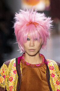 anna-sui-clpi-rf19-0253.thumb.jpg.9c67d560f31072f4491e99bc8c0758c4.jpg