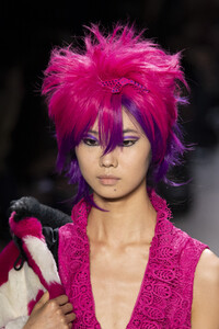 anna-sui-clpi-rf19-0295.thumb.jpg.31ab67f0006aab57f517778d13303ac7.jpg