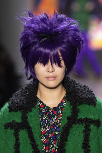 anna-sui-clpi-rf19-0379.thumb.jpg.9388740caabf4b7afb8d87f60aea5fc1.jpg