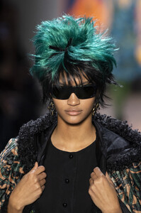 anna-sui-clpi-rf19-0607.thumb.jpg.c4cfb4c82b11a1f48a072babc7b1efc4.jpg