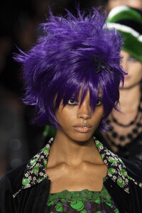 anna-sui-clpi-rf19-0780.thumb.jpg.1f14bcaa1b36e16a49444ab7d2140f4b.jpg