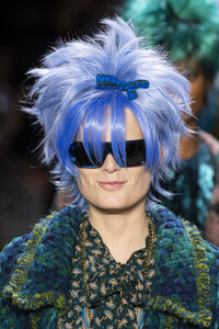 anna-sui-clpi-rf19-0804.thumb.jpg.15b9665a46a40ea3ce74d90dde014026.jpg