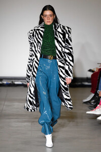 annakiki-rtw-fall-2019-milan-fashion-week-mfw001.thumb.jpg.0739f6dc3e786dd578a1588b9ee2e05c.jpg