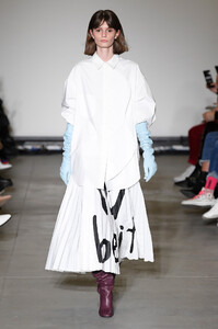 annakiki-rtw-fall-2019-milan-fashion-week-mfw002.thumb.jpg.6e1bac8dfcd06538202246d782ab633c.jpg
