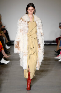 annakiki-rtw-fall-2019-milan-fashion-week-mfw010.thumb.jpg.fa5db560bae1d11a8a24dd69a47ab036.jpg