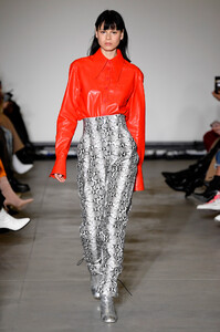 annakiki-rtw-fall-2019-milan-fashion-week-mfw014.thumb.jpg.35355dbc8e49b48cfae551702894e98a.jpg