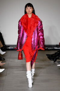 annakiki-rtw-fall-2019-milan-fashion-week-mfw015.thumb.jpg.68ed53b5ad983e6dd897352a6bb25245.jpg