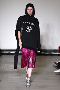 annakiki-rtw-fall-2019-milan-fashion-week-mfw022.thumb.jpg.21785b754a8fdd4d3a66acd33db5c3d7.jpg