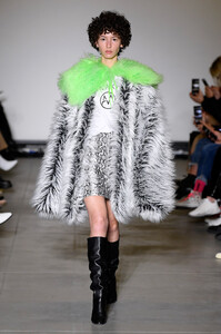annakiki-rtw-fall-2019-milan-fashion-week-mfw024.thumb.jpg.d507b7bfec2ba465828e5b8058162817.jpg