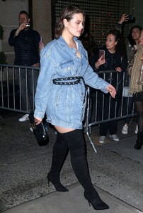 ashley-graham-arrives-for-gigi-hadid-s-birthday-party-in-nyc-04-22-2019-8.jpg