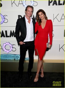 cindy-crawford-rande-gerber-kaos-club-opening-las-vegas-02.jpg