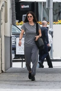 courteney-cox-out-in-beverly-hills-04-11-2019-1.jpg