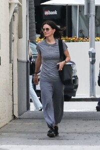 courteney-cox-out-in-beverly-hills-04-11-2019-2.jpg
