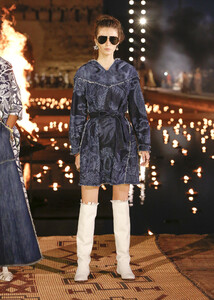 dior-cruise-2020-the-impression-look-054.thumb.jpg.5e52fae1e321d7df140a6cf70d7009ea.jpg