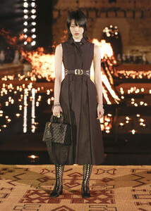 dior-cruise-2020-the-impression-look-097.thumb.jpg.adfc067534c0cc35657dcb0d71c0806d.jpg