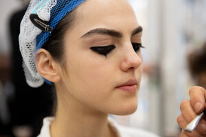 dior-hc-bks-m-rs19-0638.thumb.jpg.4617711ae929b6913339d51f29b2b9ba.jpg